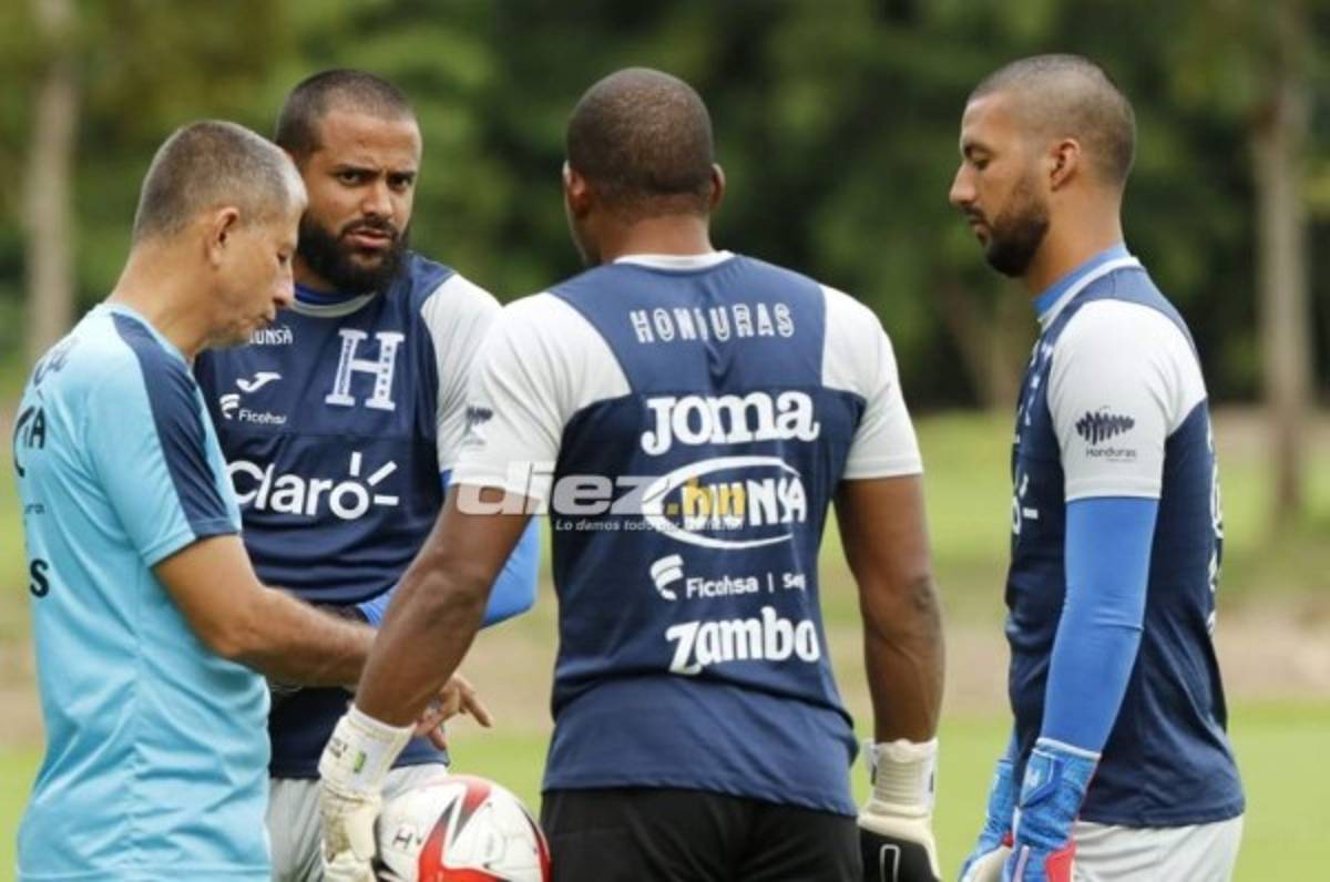 Así fue el entrenamiento de Honduras tras el desastre: Caras largas y charla del 'Bolillo' Gómez