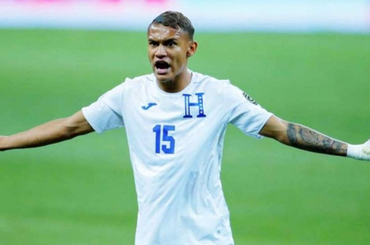 ¡OFICIAL! Fabián Coito manda nueve cambios en la alineación de Honduras ante El Salvador