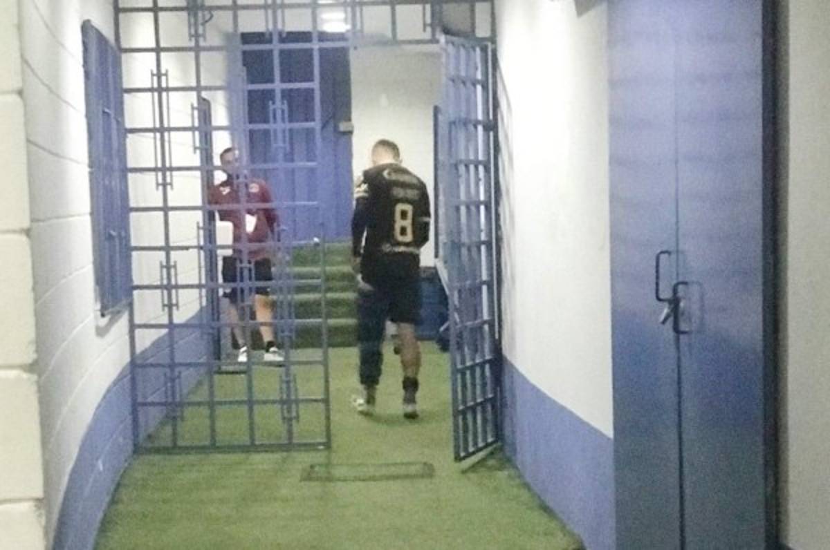 Walter Martínez del Motagua sufre una grave lesión de ligamento cruzado y estará seis meses de baja