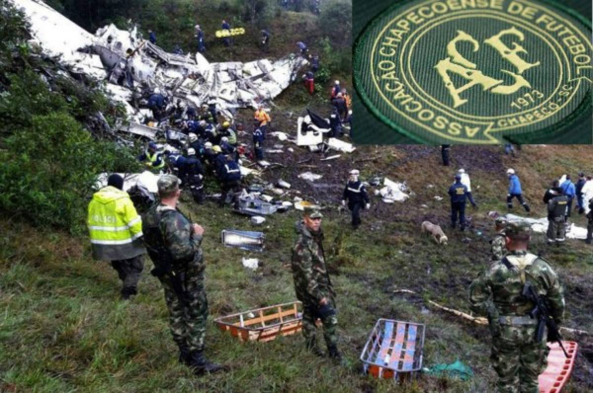 Chapecoense, a un año de la tragedia: Aún tiene huellas vivas en cerro donde cayó el avión
