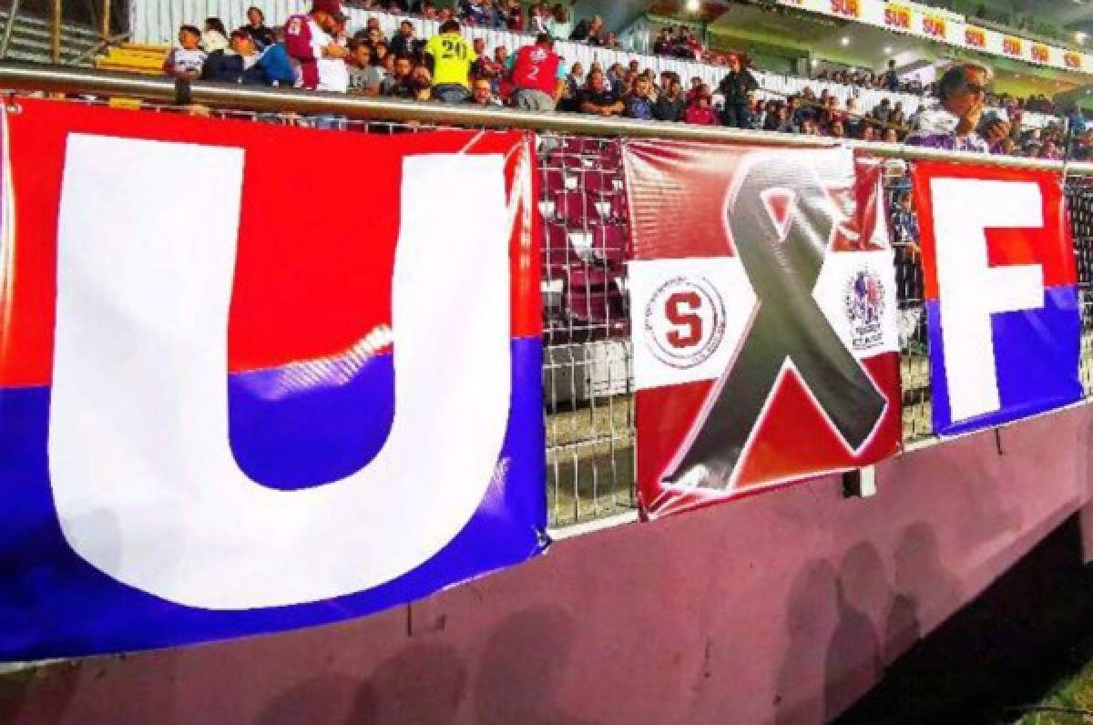 Barra del Saprissa se solidariza con hinchas fallecidos del Olimpia y Motagua
