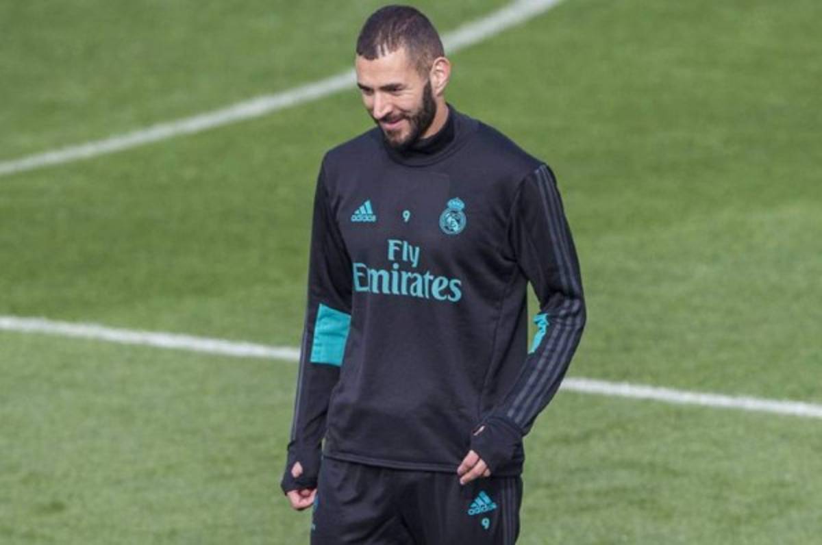 Buenas noticias: Benzema se reporta listo para regresar a la canchas