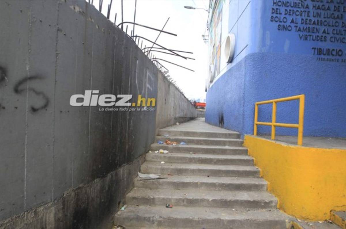 FOTOS: Con piedras llenas de sangre, así luce el estadio Nacional luego de la tragedia