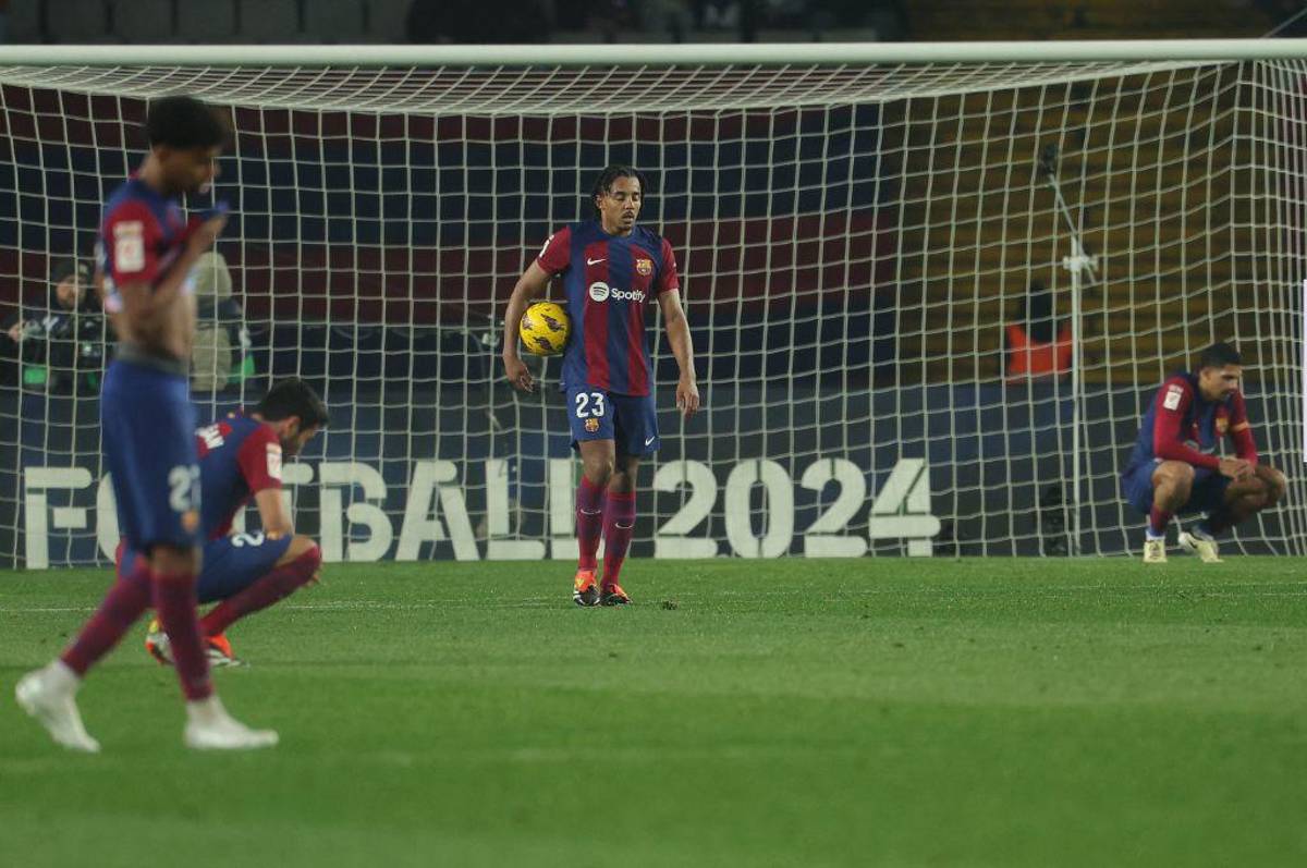 La “vergüenza” de Xavi, el enojo de Araujo, Gündogan el más golpeado y los rostros tristes del Barcelona en su caída ante el Villarreal