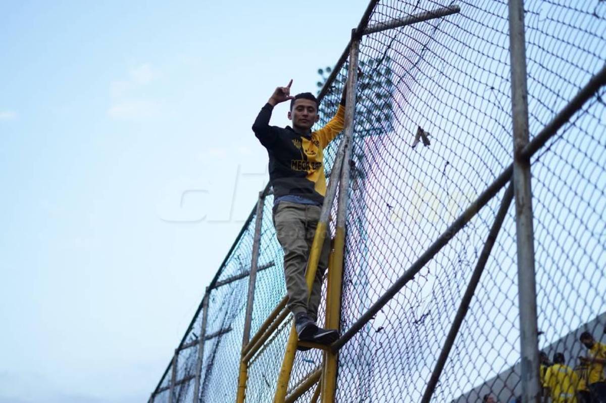 ¡Aficiones unidas y así se prepara la ‘Mega’! El ambiente en el Morazán previo al Real España-Motagua