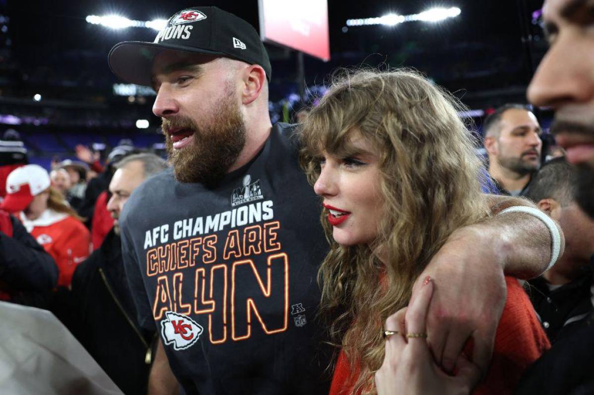 Taylor Swift, pareja de Kelce, celebrando el campeonato de los Chiefs.