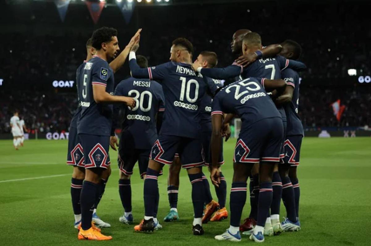 Bomba en París: PSG pone en el mercado a una de sus leyendas y pide 70 millones de euros por su traspaso