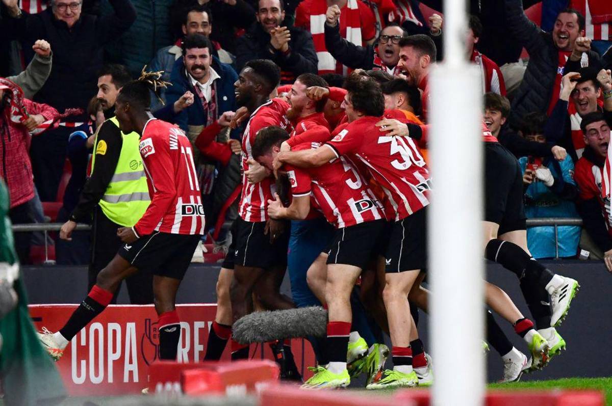 La venenosa mirada de Xavi a Yamal por sus fallos, enojo del Barcelona y el jugador que viajó desde África para clasificar al Athletic