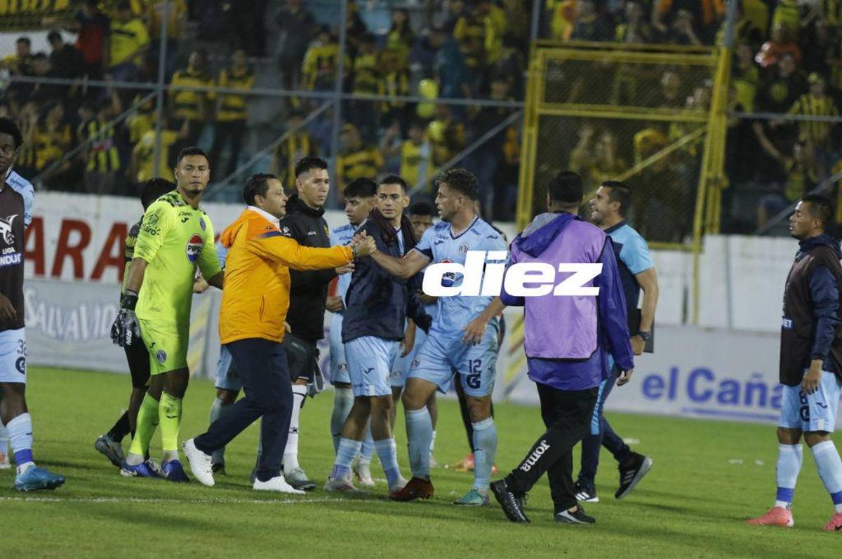 No se vio en TV: afición de Real España le grita de todo a sus jugadores y la celebración de Motagua tras el triunfo