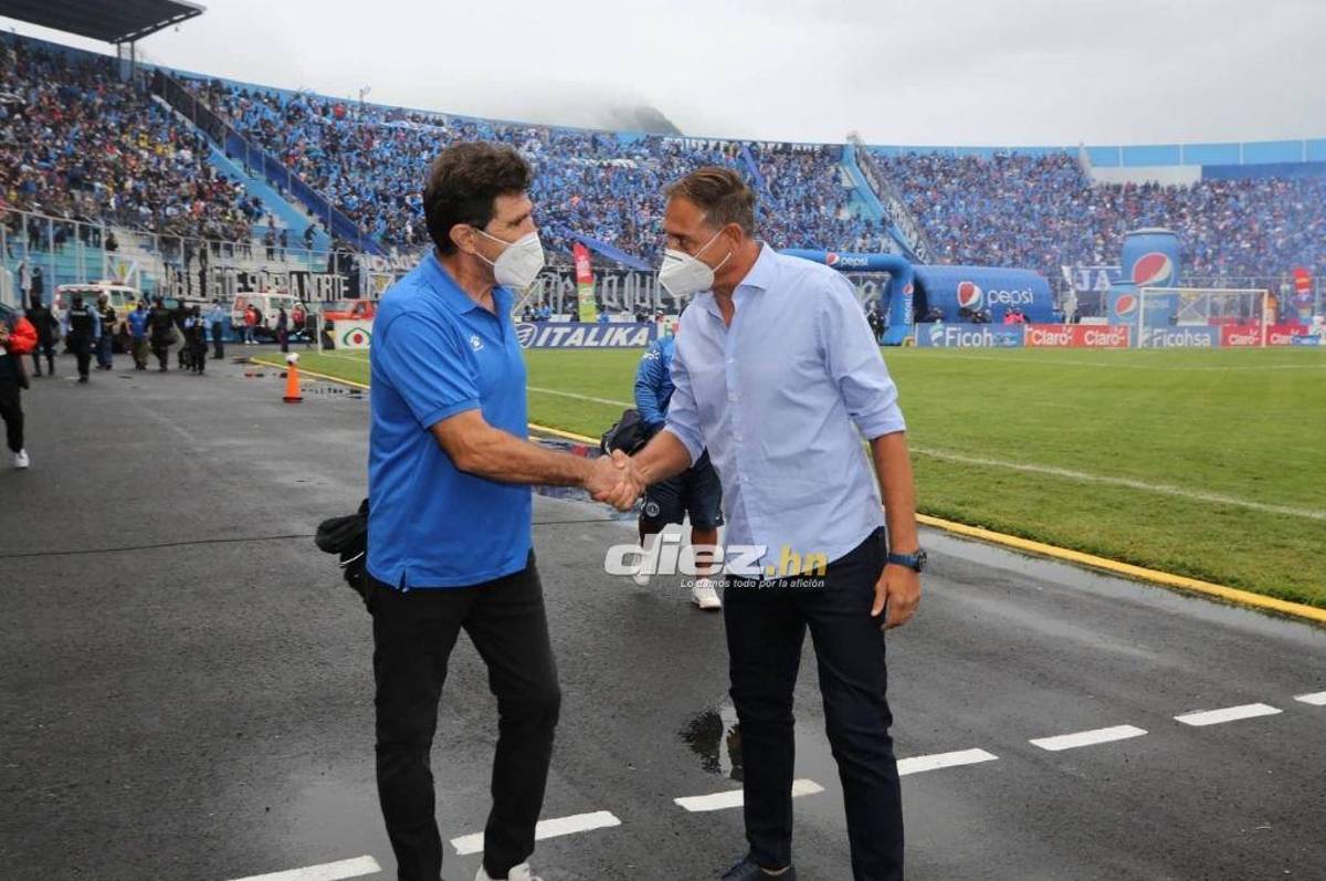 NO SE VIO EN TV: Los enfados de Héctor Vargas, dedicatoria de Moreira y el aficionado de la caguama en la fiesta de Motagua en la final