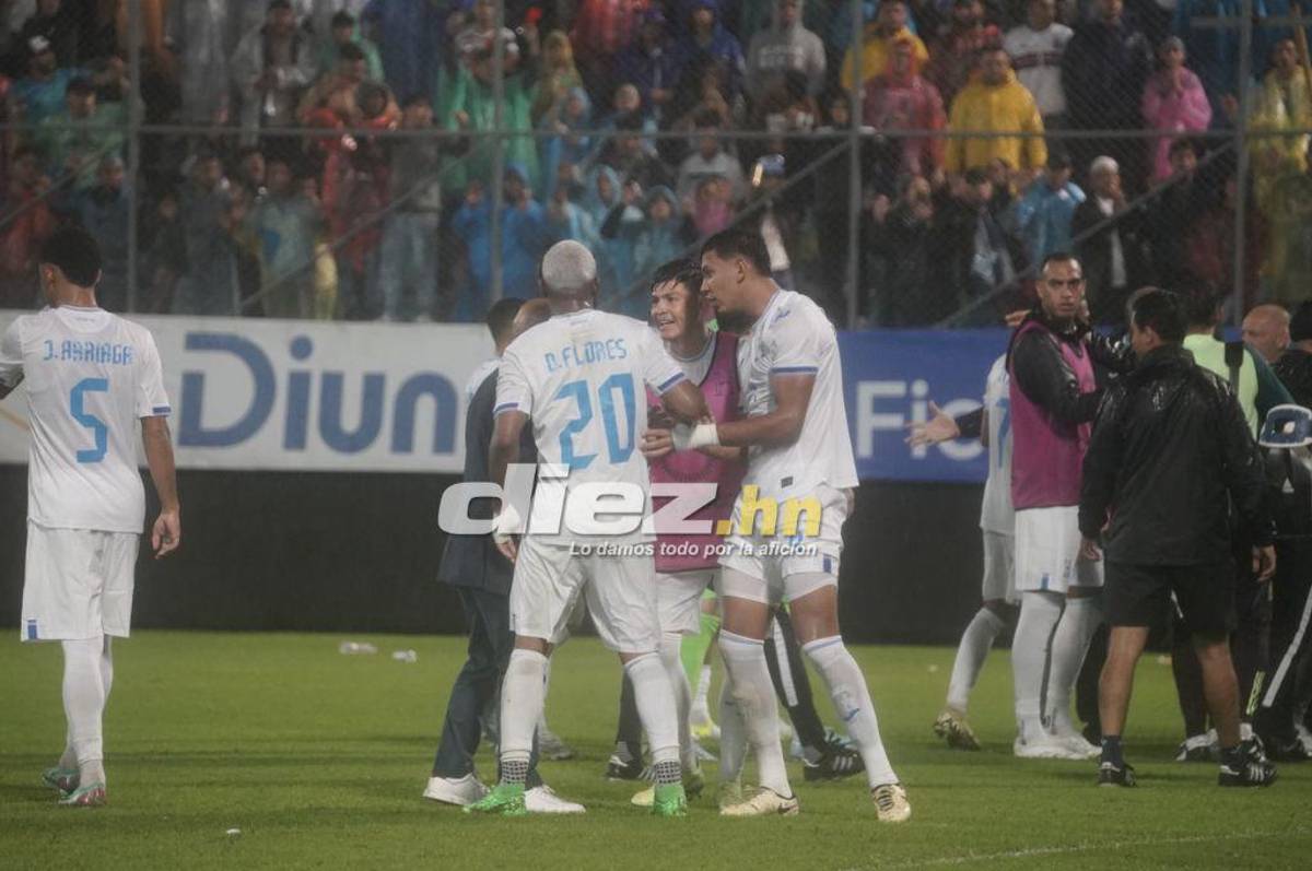 Bronca entre jugadores, el festejo de Honduras tras vencer a México y el feo gesto de Javier Aguirre, quien sufrió un corte en la cabeza