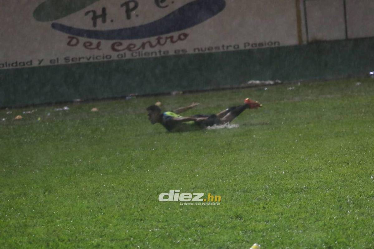 ¡Locura total! Invasión de aficionados y tristeza de Lone: Así celebró el ascenso a Liga Nacional el Olancho FC
