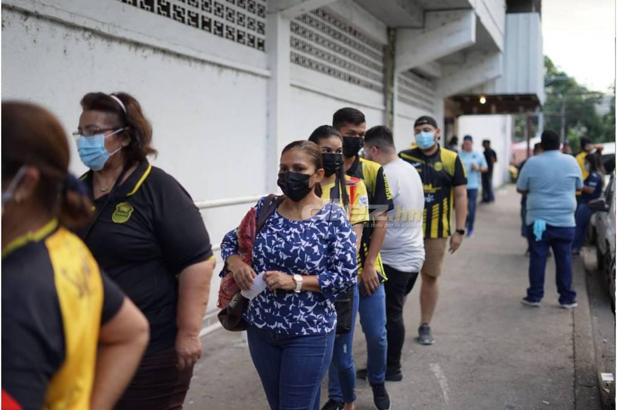 ¡Aficiones unidas y así se prepara la ‘Mega’! El ambiente en el Morazán previo al Real España-Motagua