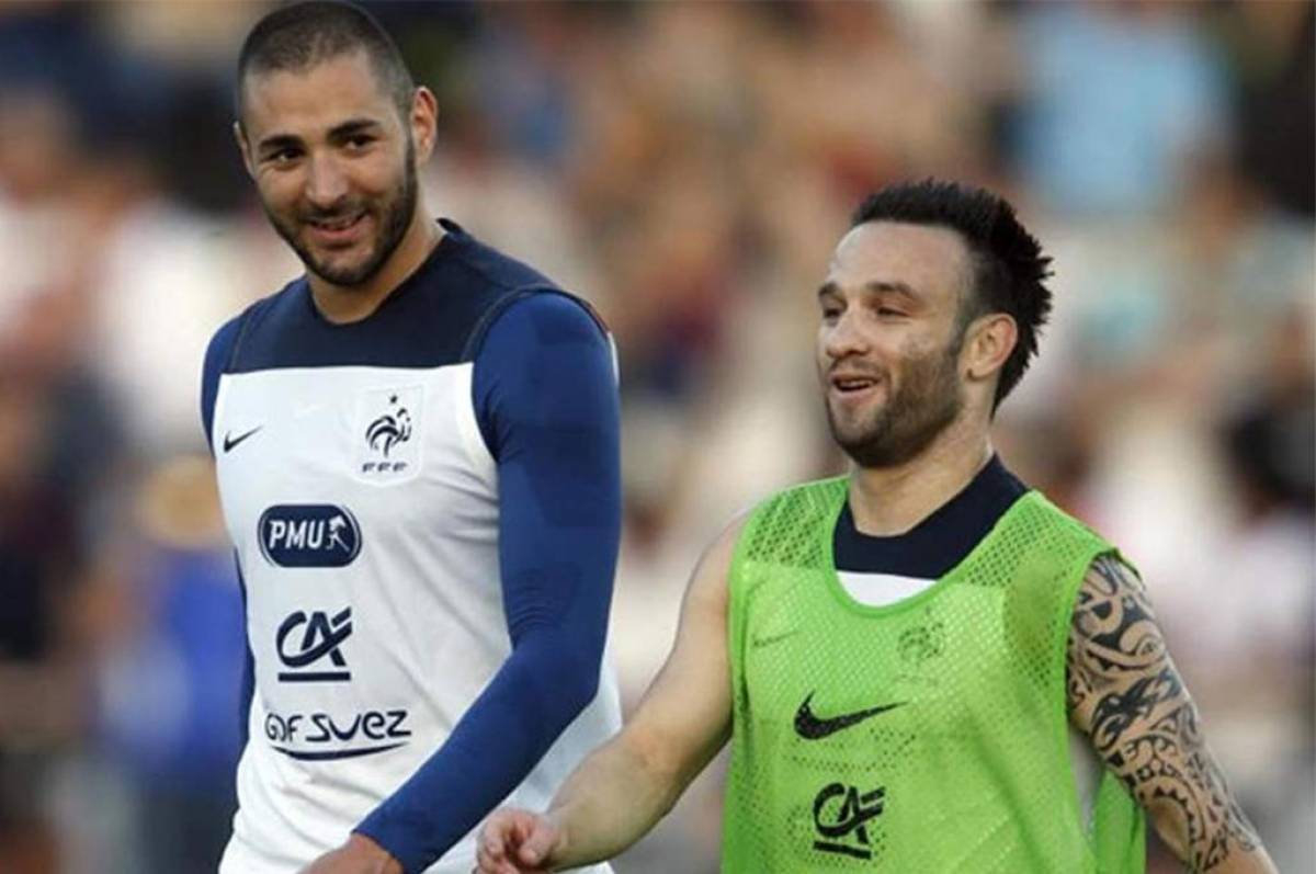 Benzema y Valbuena compartieron vestuario en la selección de Francia.