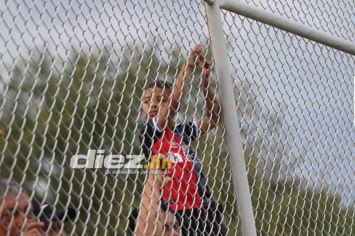 El festejo épico del ‘Chelito’, el enojo de Tilguath y la sorpresa en el Olimpia: La belleza femenina cautivo en Comayagua