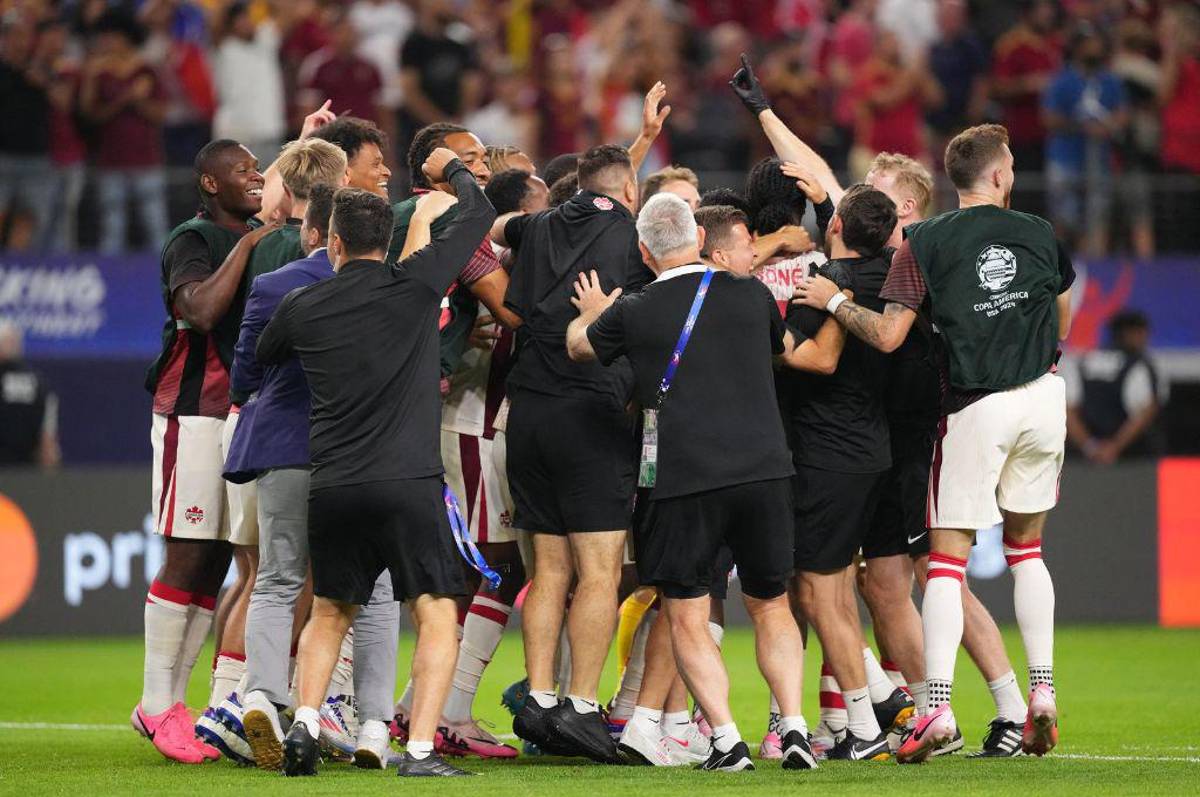 El histórico festejo de Canadá tras clasificar a semifinales de la Copa América y las lágrimas de los jugadores de Venezuela