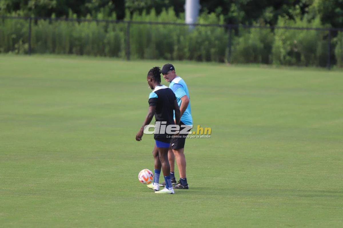 La charla de Diego con futbolista y la admiración de “Chelito” a Pinto: el último entrenamiento de Honduras antes de enfrentar a Haití