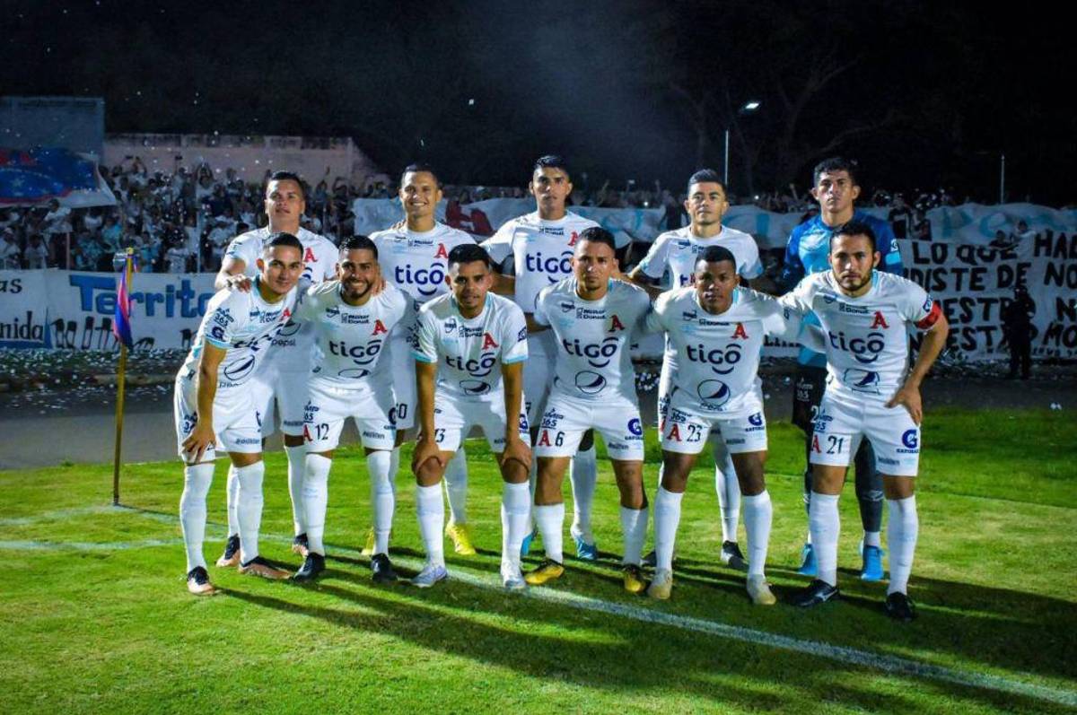 ¿Quién tiene más entre Olimpia y Saprissa? Estos son los equipos con más títulos ligueros en Centroamérica