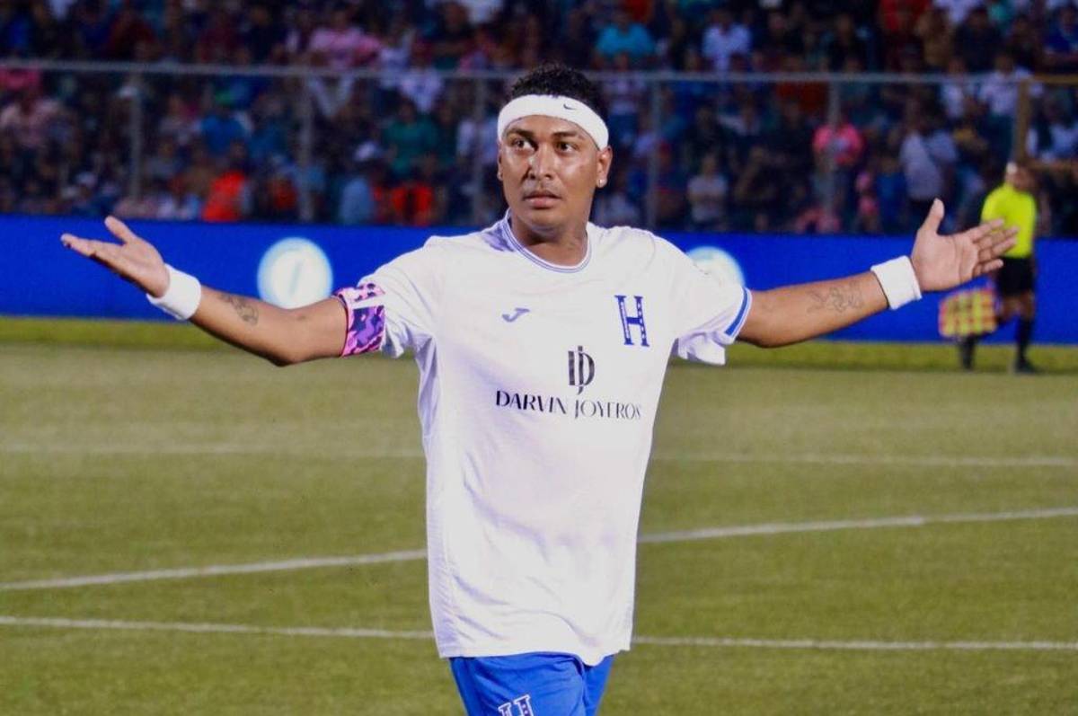 Supremo confirma que termina relación y revela la cantidad de dinero que ganó en redes por el Honduras-El Salvador: Lo arruinó...