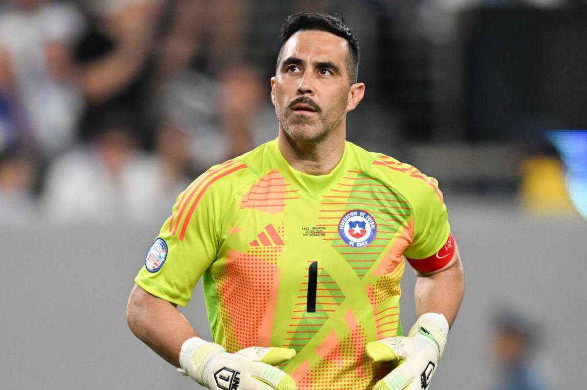 Pep Guardiola lo inspiró: Claudio Bravo revela su futuro tras anunciar su retiro como portero profesional