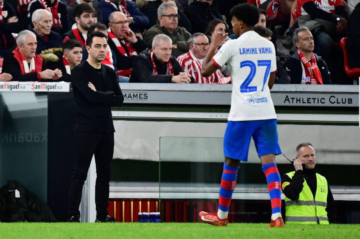 La venenosa mirada de Xavi a Yamal por sus fallos, enojo del Barcelona y el jugador que viajó desde África para clasificar al Athletic