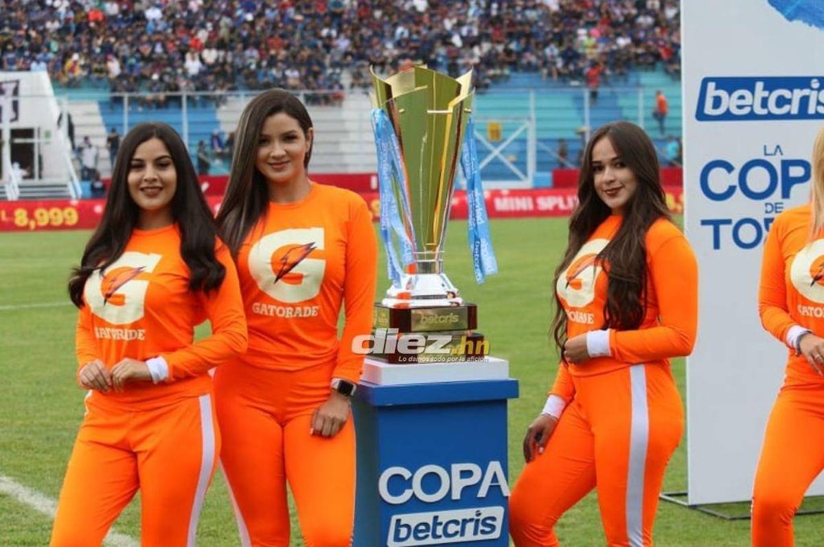 NO SE VIO EN TV: Los enfados de Héctor Vargas, dedicatoria de Moreira y el aficionado de la caguama en la fiesta de Motagua en la final