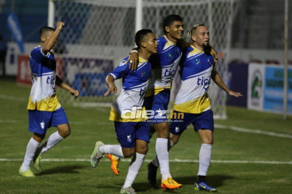 Yuni Dolmo y Aldo Fajardo entraron de cambio para darle la victoria al Honduras Progreso sobre la UPNFM. FOTO: David Romero.