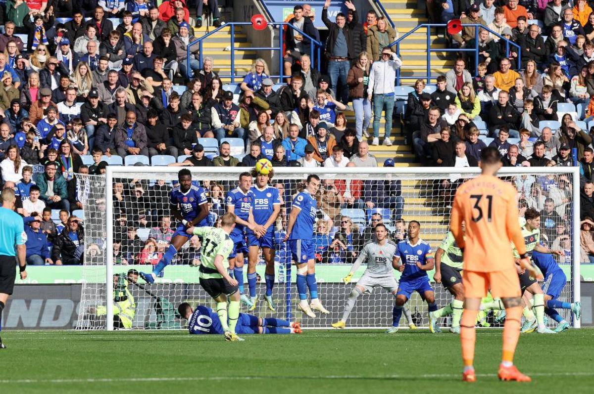 La reacción de Pep Guardiola ante el golazo de Kevin de Bruyne que tiene al City líder de la Premier League (VIDEO)