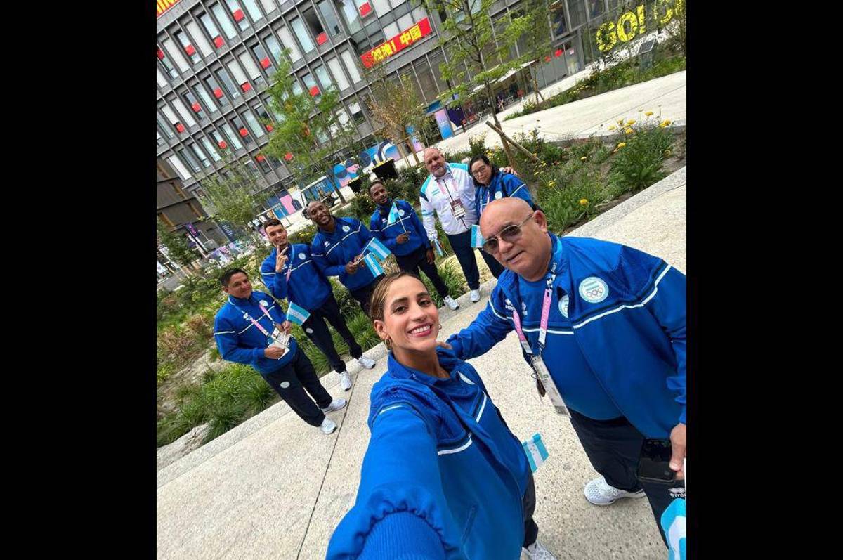 Delegación de Honduras brilla en la inauguración de los Juegos Olímpicos París 2024: así fue su paso por el Río Sena