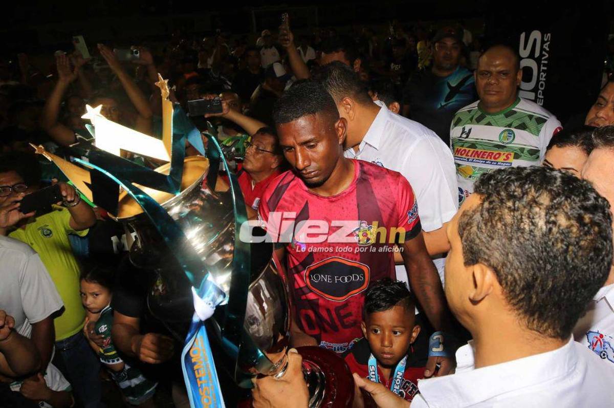 Así fue la eufórica celebración de Juticalpa FC tras conseguir el ascenso a la primera división y la tristeza del Lone FC