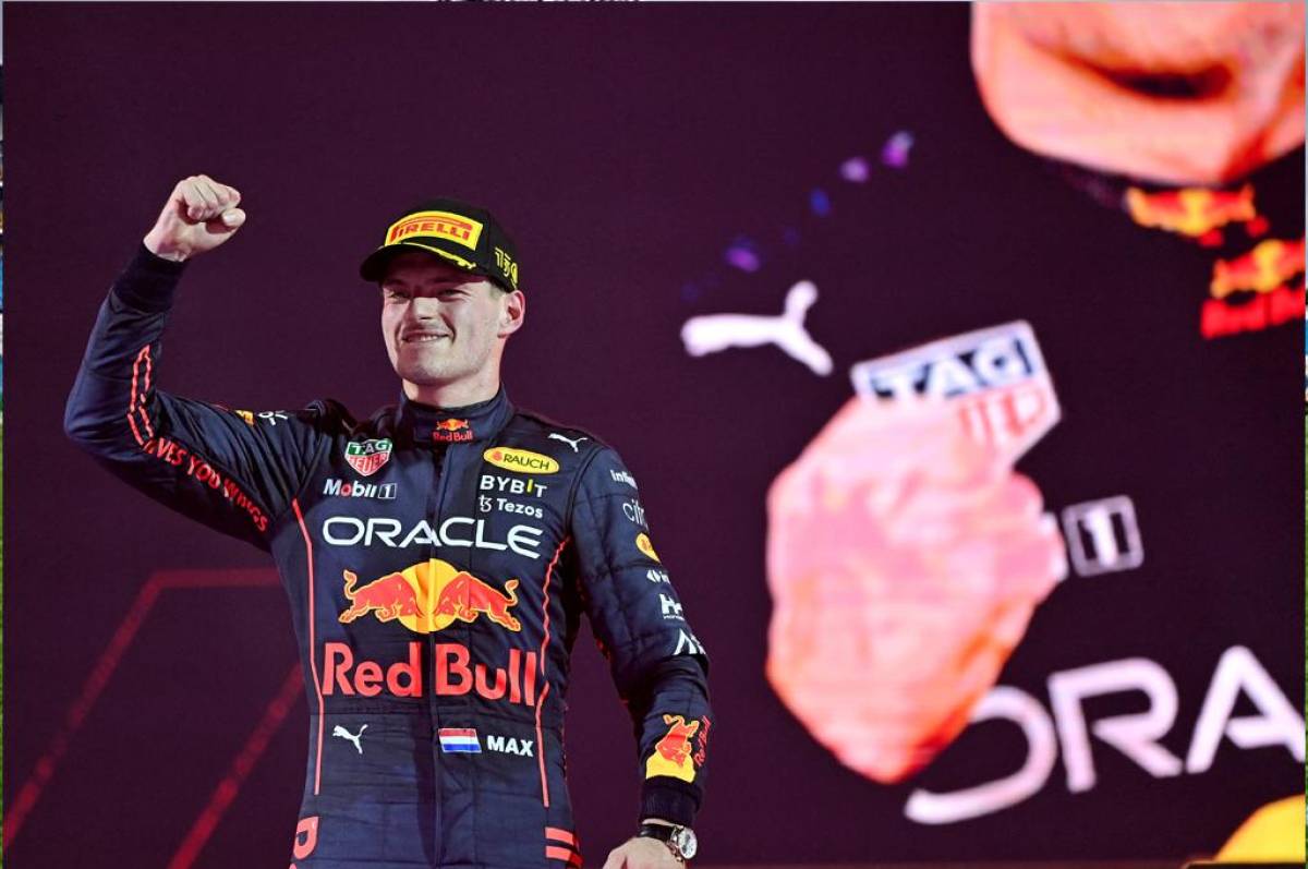 Max Verstappen gana el Gran Premio de Arabia Saudita por delante de Leclerc y Sainz Jr