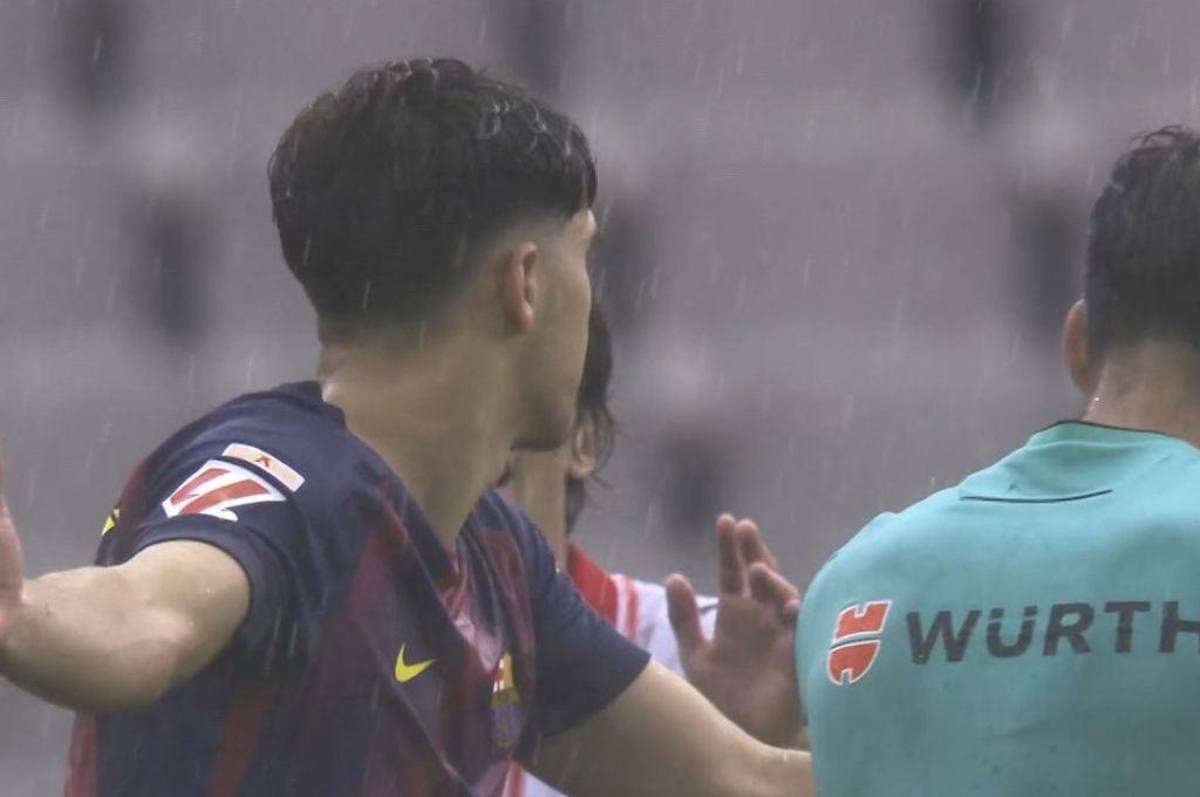 La mala seña de Flick al árbitro tras gol de Araújo, la polémica de la que todo el mundo habla y el golazo que silenció al Barcelona