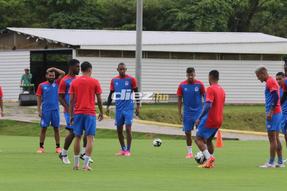 El nuevo uniforme que estrenó Olimpia, el único jugador lesionado y gran ambiente previo al duelo ante Génesis