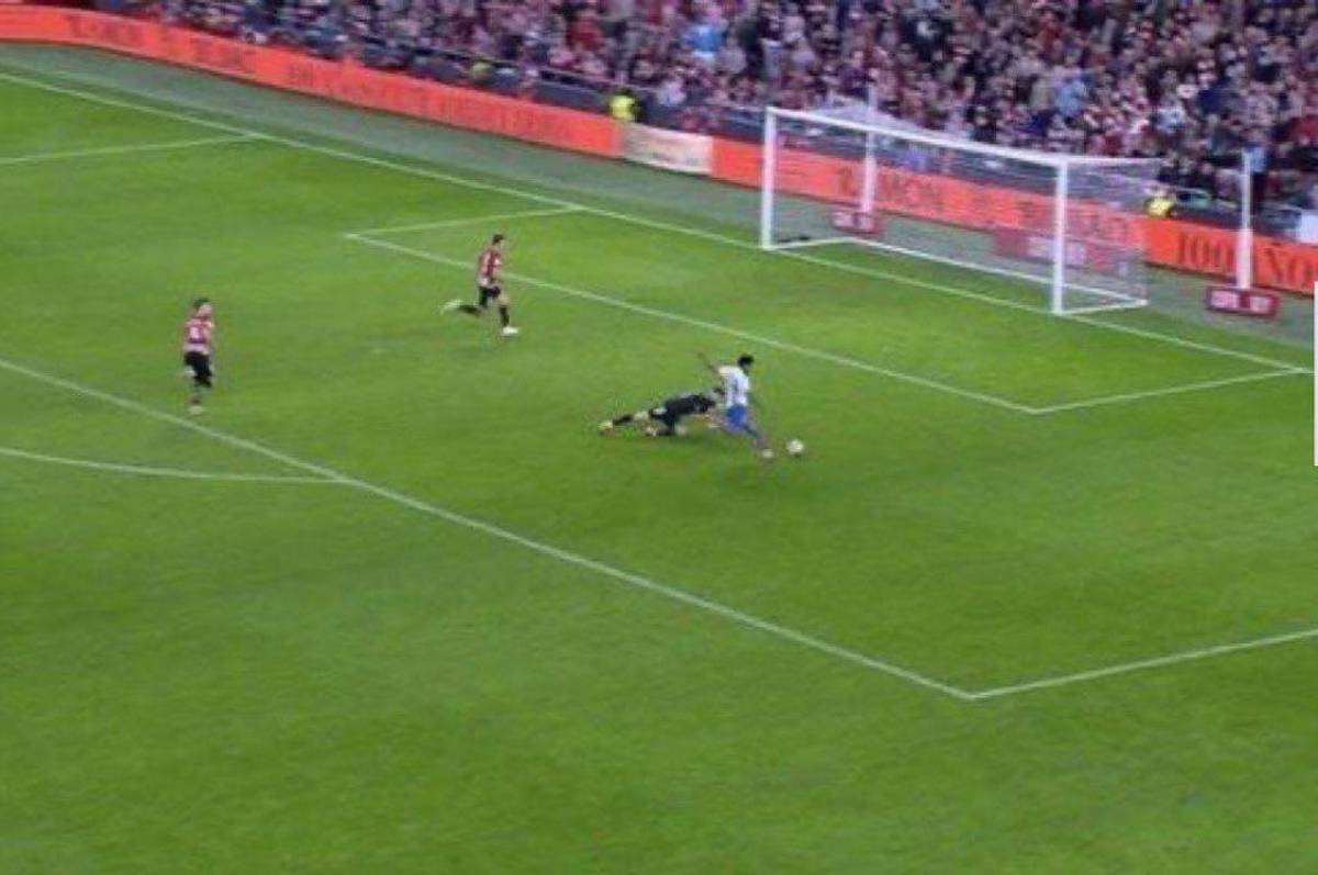 La venenosa mirada de Xavi a Yamal por sus fallos, enojo del Barcelona y el jugador que viajó desde África para clasificar al Athletic