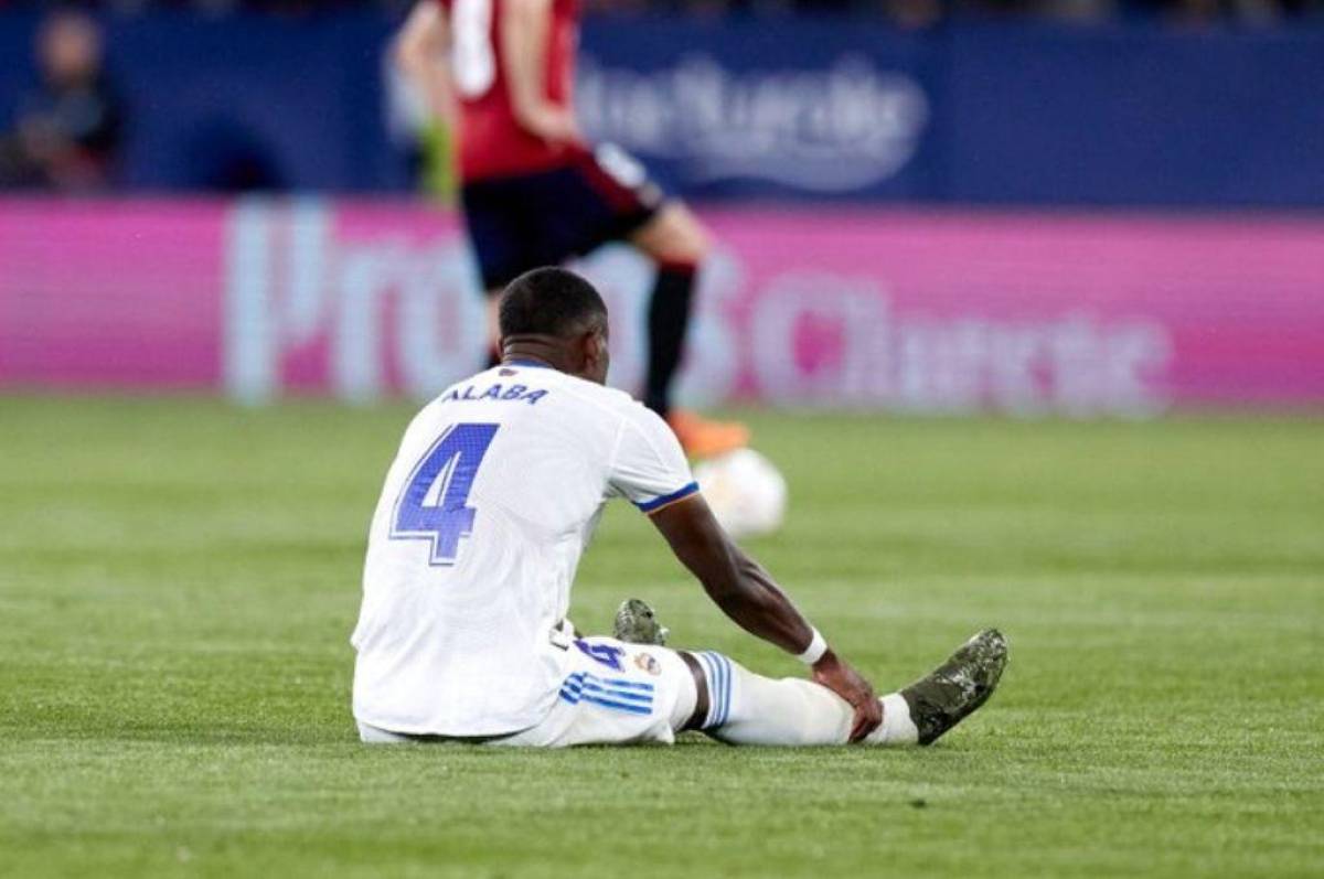 Alarma en el Real Madrid: Alaba se lesiona a seis días para el duelo ante el Manchester City en la Champions