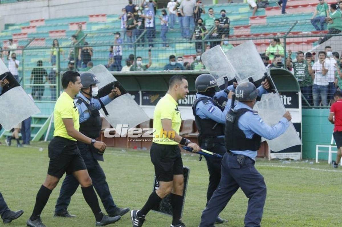 No se vio en TV: Aficionados ofrecieron dinero y los árbitros salieron custodiados del Yankel Rosenthal