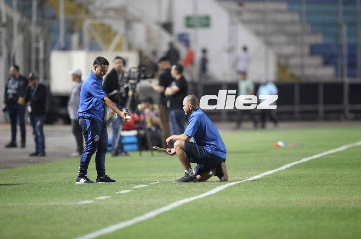 Polémica: Motagua y Cincinnati usarán sillas plásticas en banquillos improvisados para cumplir con Concacaf