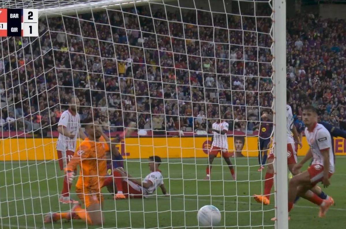 La mala seña de Flick al árbitro tras gol de Araújo, la polémica de la que todo el mundo habla y el golazo que silenció al Barcelona