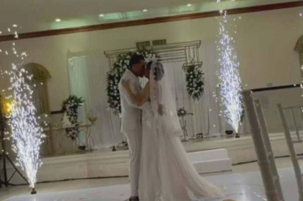 ¡Se casó un tricampeón! Futbolista de la Liga Nacional contrajo matrimonio con una hermosa odontóloga hondureña