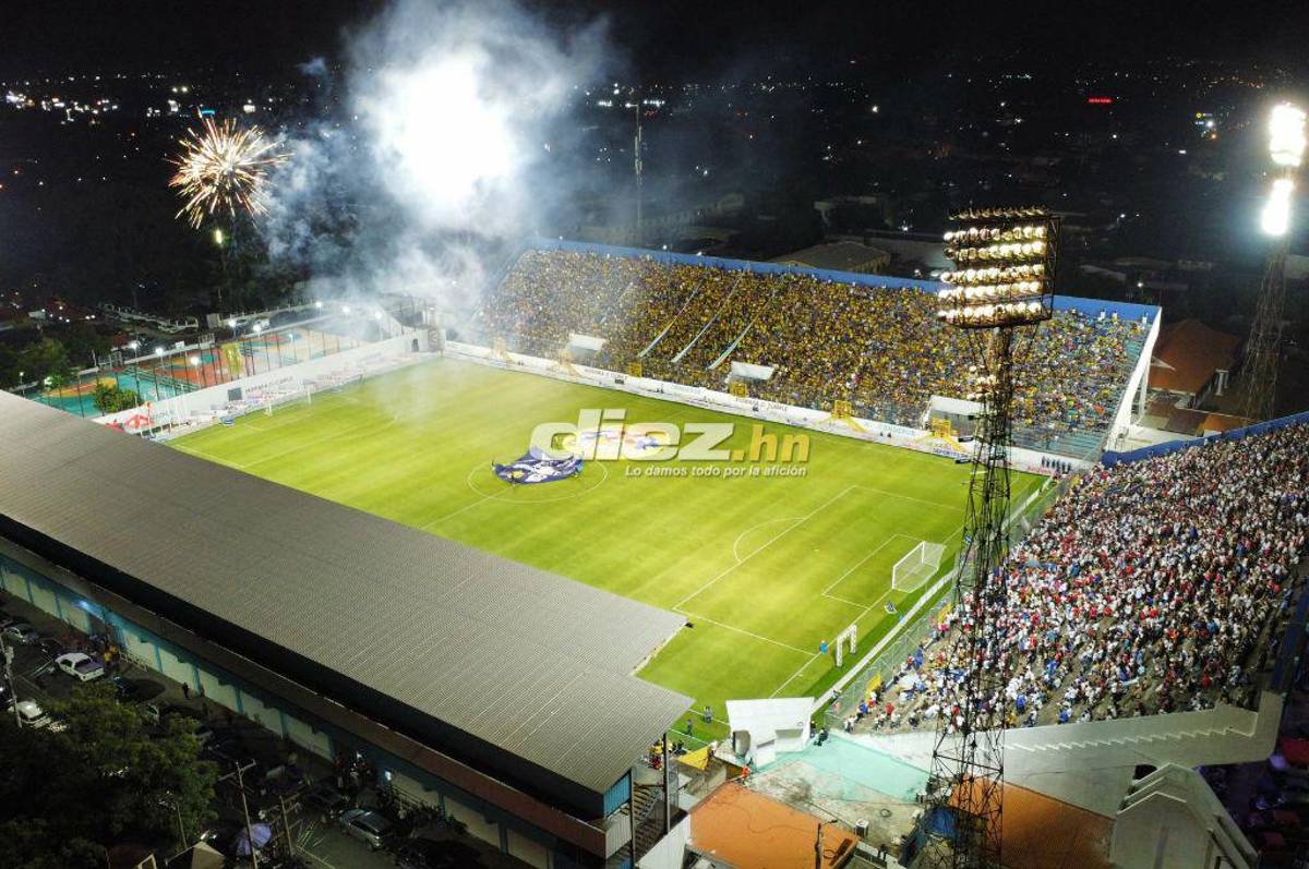 No se vio en TV: La tristeza de los jugadores del Olimpia por la crisis, bronca de Menjívar con la gente y el llenazo en el Morazán