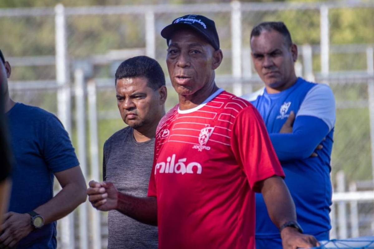 Del Ascenso al extranjero: sorpresivo fichaje de entrenador hondureño en una Primera División de Centroamérica