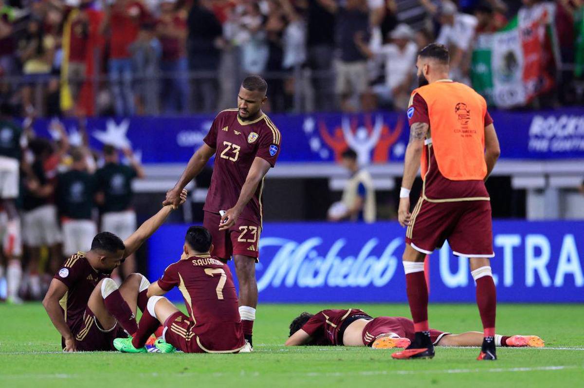 El histórico festejo de Canadá tras clasificar a semifinales de la Copa América y las lágrimas de los jugadores de Venezuela