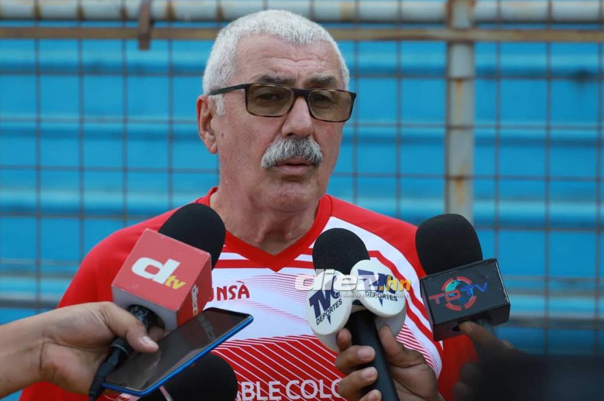 El entrenador uruguayo ofreció una rueda de prensa este martes en el estadio Olímpico. Foto Melvin Cubas.