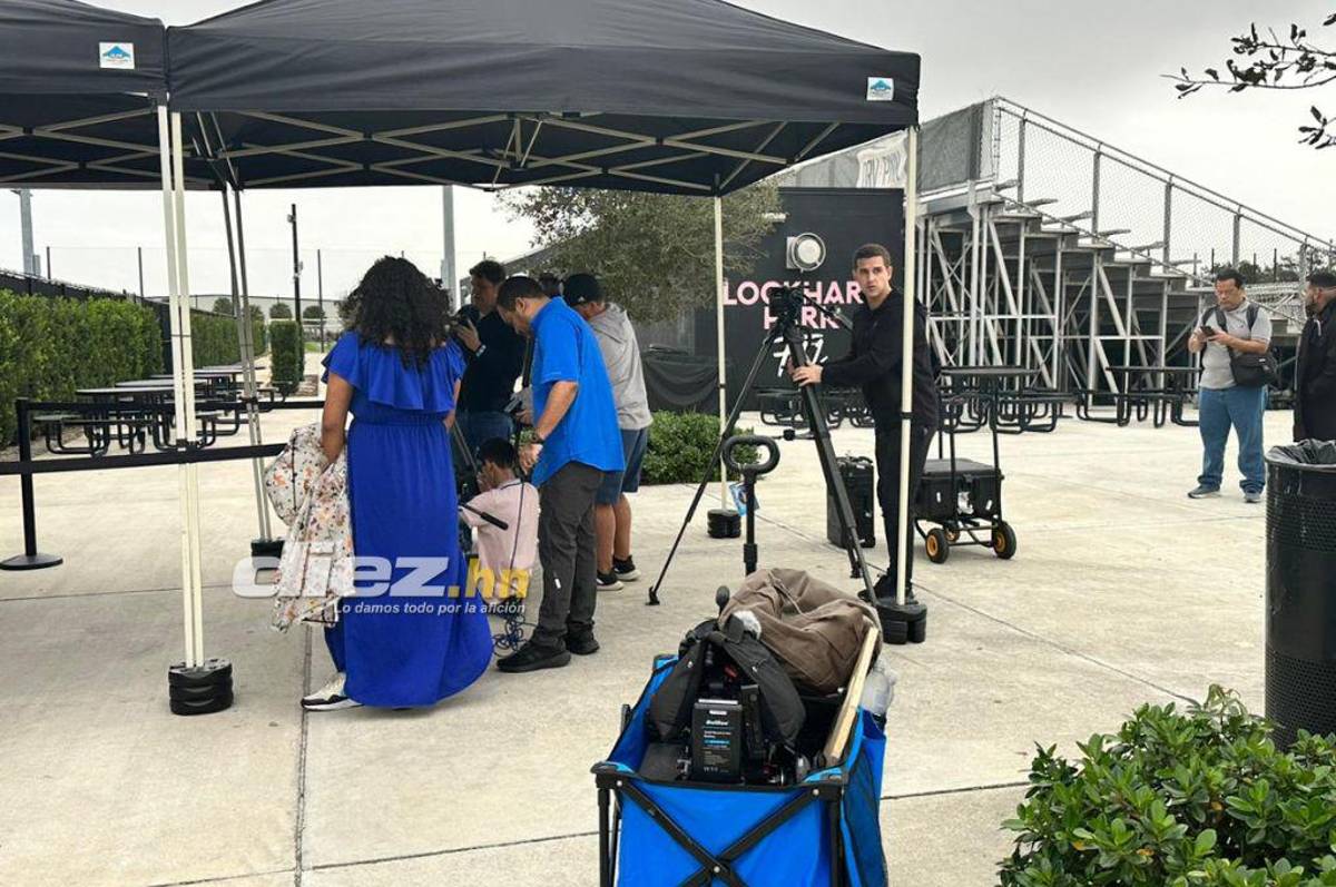 ¿Se podrán tomar fotos con Messi en El Salvador? El saludo del argentino con David Ruiz y los guardaespaldas del ‘10’