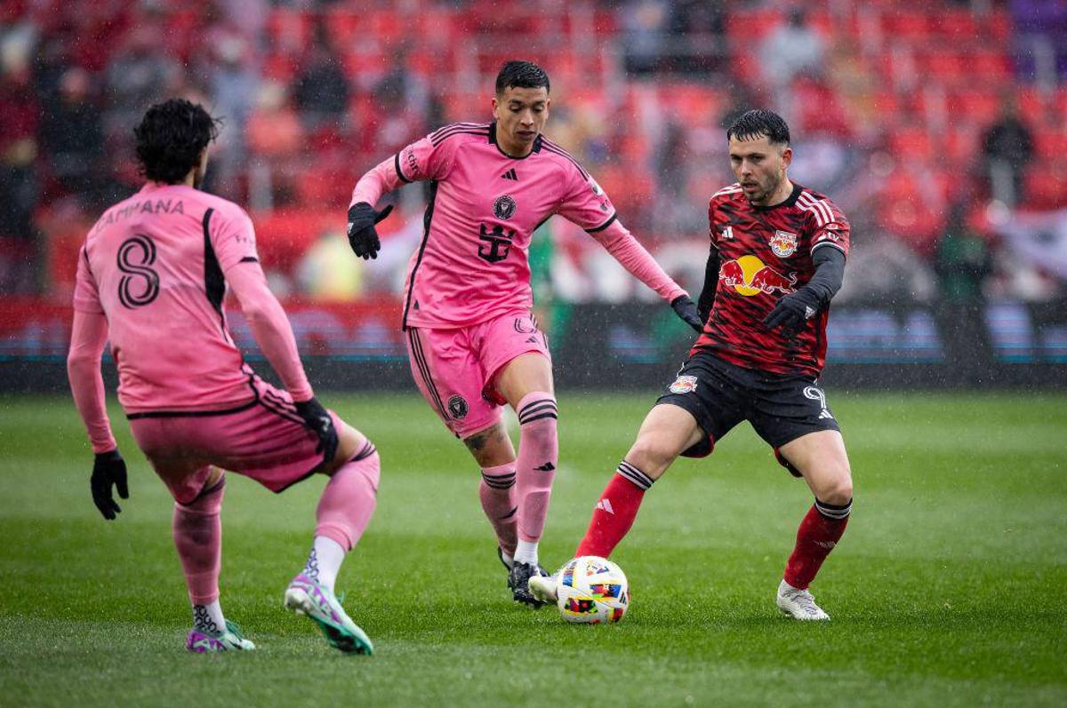 ¡Debutó gracias a Messi! El ex futbolista del Barcelona que jugó con el Inter Miami del Tata Martino ¿Quién es?