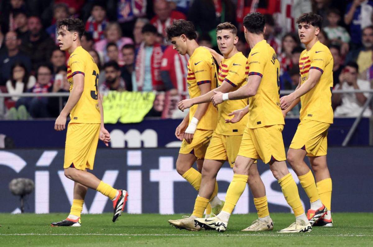 Con Xavi expulsado, el Barcelona le receta paliza al Atlético de Madrid de visita y se acerca al líder de LaLiga España