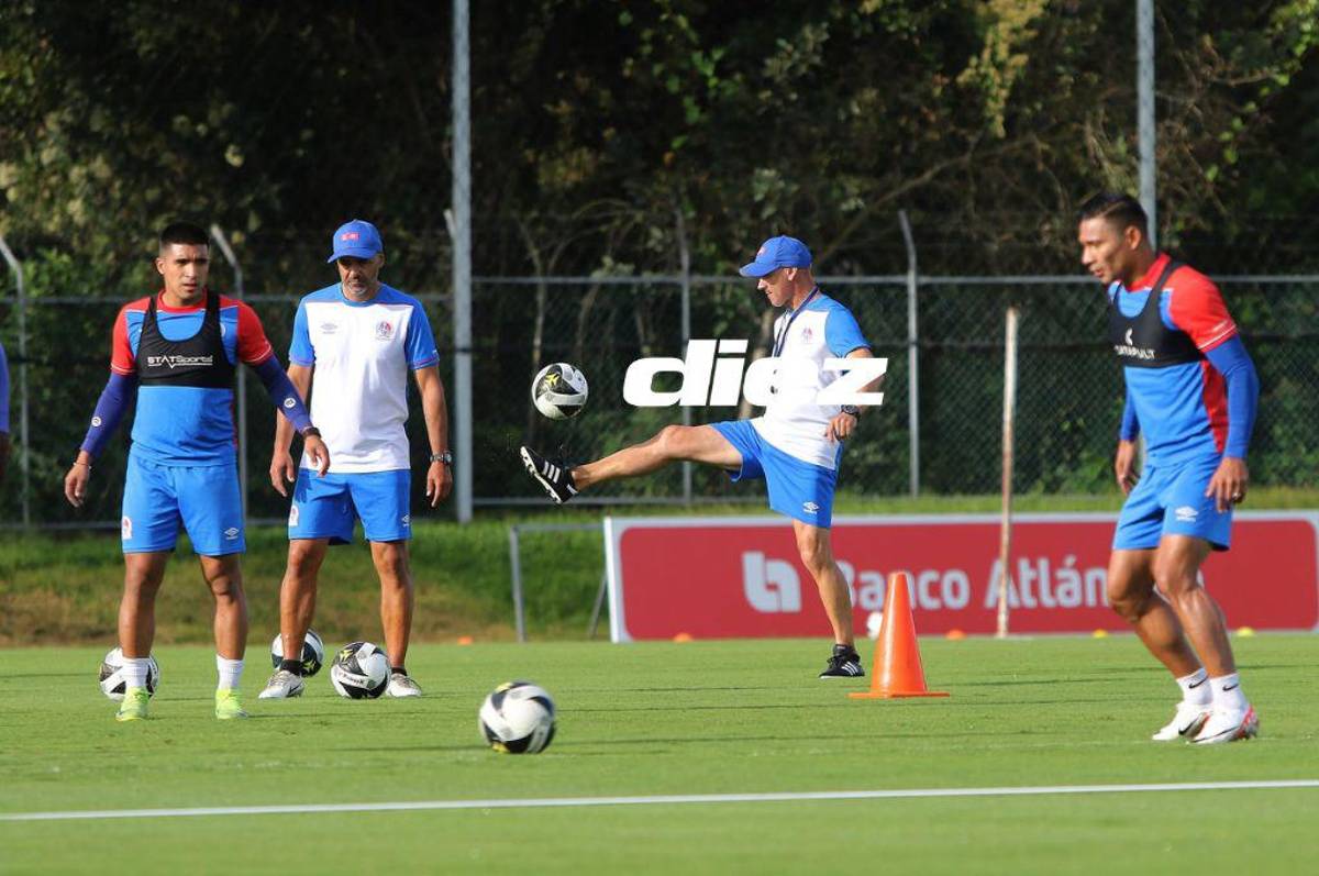 ¿Qué pasa con Araújo? Las imágenes del entreno del Olimpia; Elis activo y José Mendoza pendiente del futuro de Menjívar