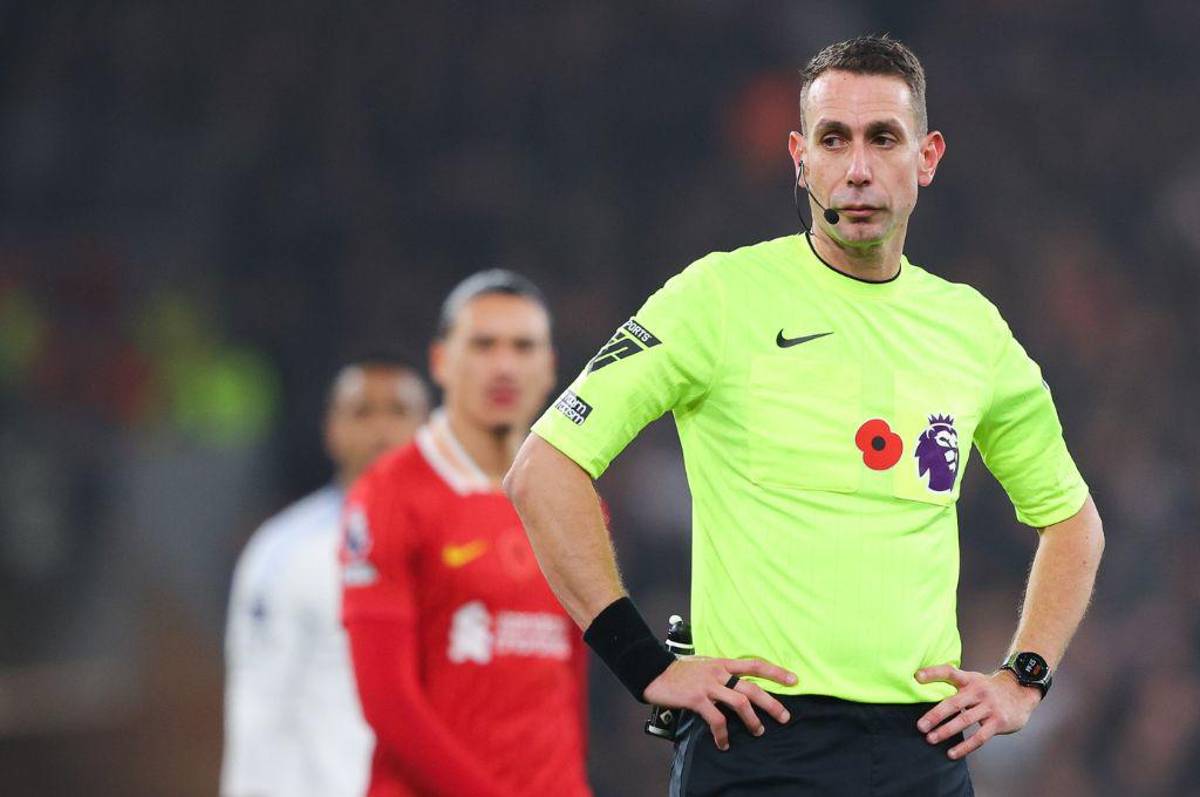 Fue despedido de la Premier por insultar a DT y revela lo inesperado: “Recibí mensajes que decían que ojalá mi madre muriera de SIDA”