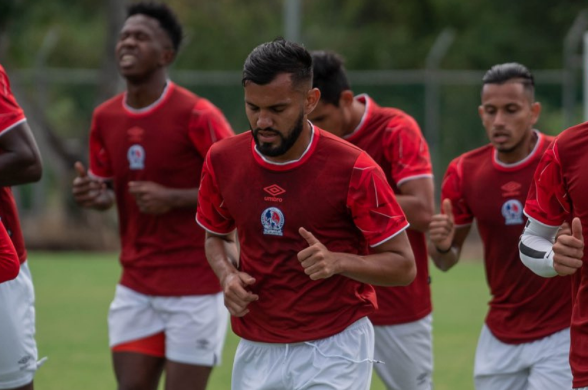 ¿Dos nuevos porteros? Olimpia entrenó en el Memorial Stadium previo a su primer amistoso en Estados Unidos