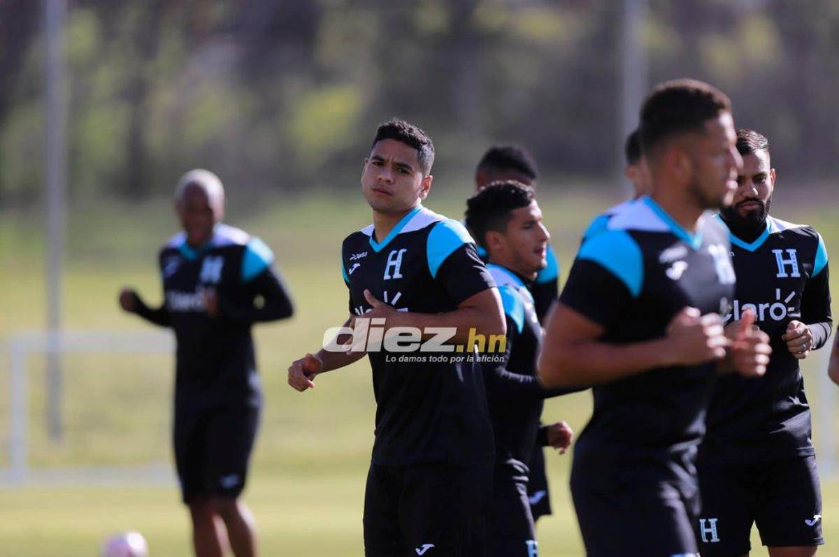 Foto especial por el Día del Padre y dos jugadores trabajaron aparte: Así fue el nuevo entrenamiento de Honduras